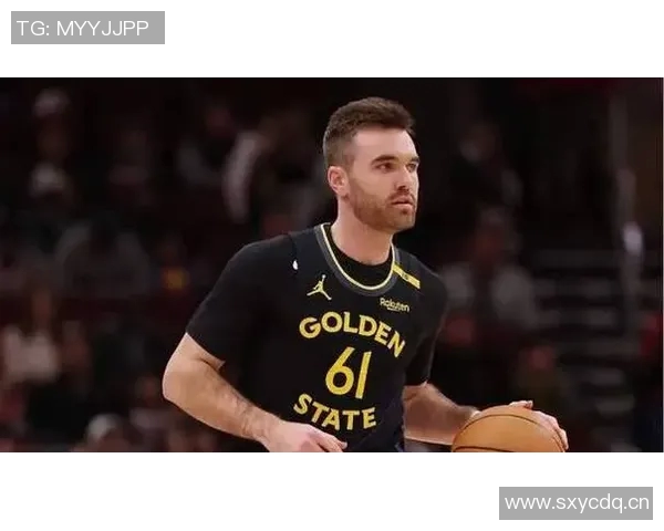 库巴挡拆战术再显威力科尔称赞两大球员关键时刻表现出色