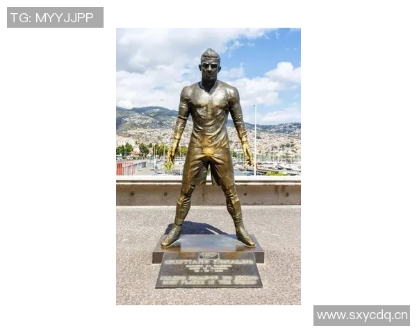 布雷迪幽默点评C罗雕像称其为史上最糟或将让雕塑家失业