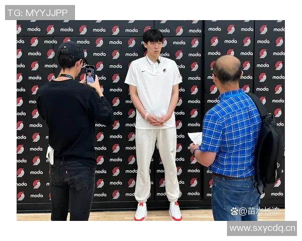 费舍尔谈杨瀚森组织能力不足球队期待他成长为核心球员