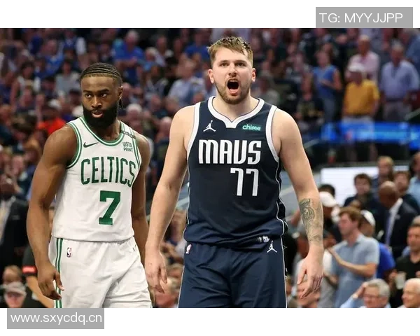 布克称赞布伦森为联盟最难防守球员之一灵活性与得分能力兼具